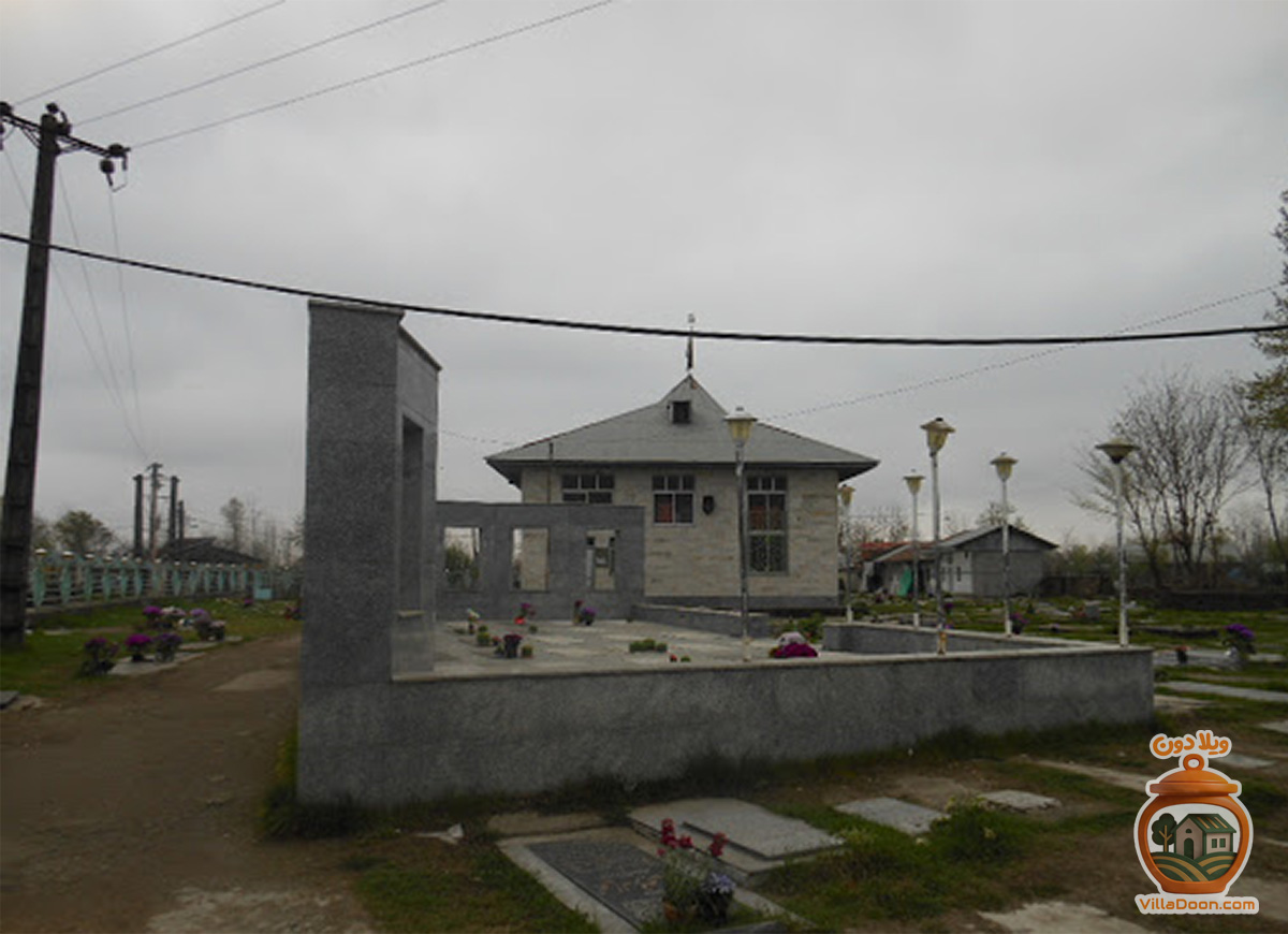 امامزاده سید دانیال کوچصفهان: زیارتگاهی تاریخی و مذهبی در گیلان_کوچصفهان . آرامگاه از نوادگان امام موسی کاظم (ع)، با معماری صفوی و گلزار شهدا.