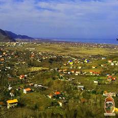 روستای خطبه‌سرا در تالش با اقلیم ساحلی-جنگلی و میزبانی مدرسه تاریخی رضوان (قدیمی‌ترین مدرسه منطقه)، مقصدی ایده‌آل برای گردشگران است. این روستا در فاصله ۱۵۵ کیلومتری رشت قرار دارد.