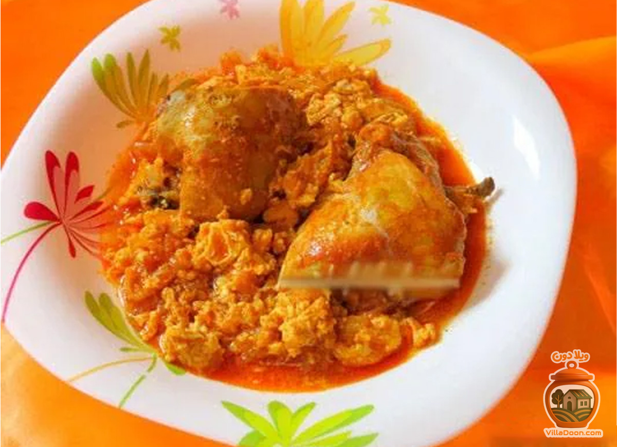 خورش چغرتمه یک غذای سنتی و سالم گیلانی است که با مرغ، تخم‌مرغ و آب نارنج تهیه می‌شود. این غذای ساده و خوشمزه، نماد ثبت رشت به عنوان شهر خلاق خوراک در یونسکو است و با برنج کته سرو می‌شود.