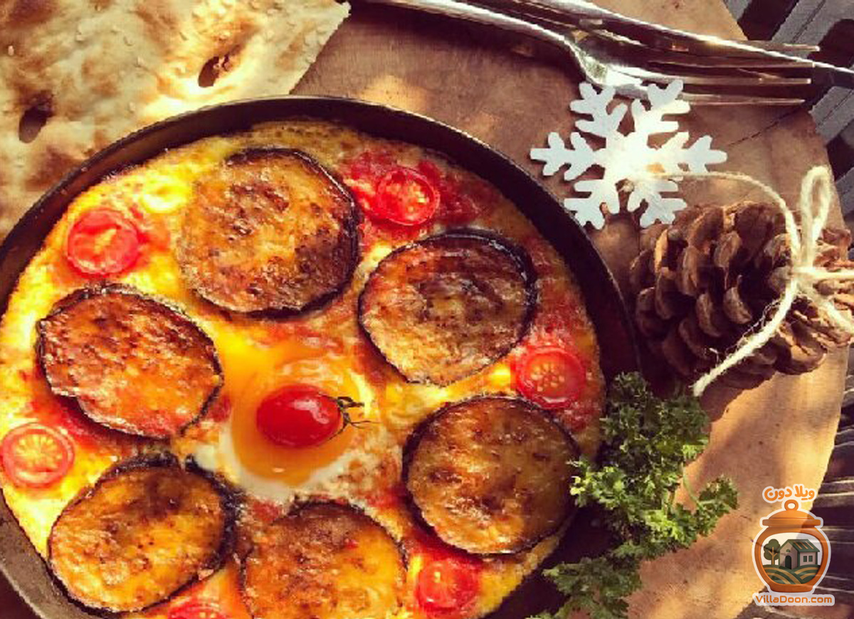 ورقه گیلانی یک غذای ساده و محلی شمالی بر پایه بادمجان و تخم‌مرغ است. بادمجان‌های سرخ شده با تخم‌مرغ مخلوط شده و این غذای سبک با برنج، نان یا ماست سرو می‌شود. 