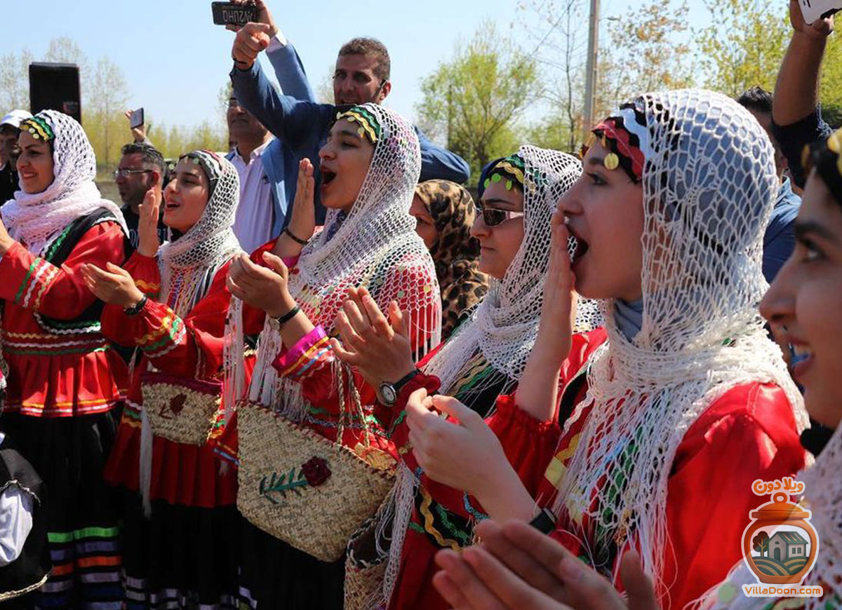 عروس گوله مراسمی نمایشی در شرق گیلان است که نبرد نمادین بهار (نازخانم) و زمستان (غول) را به تصویر می‌کشد. این آیین نزدیک نوروز در شفت اجرا شده و گروه‌ها با بازی در خانه‌ها هدیه دریافت می‌کنند.