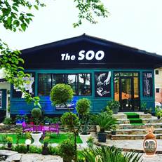 راهنمای کامل بهترین کافه‌های رودسر؛ بررسی لوکیشن و خدمات کافه اردیبهشت و کافه ساحلی سو برای داشتن یک تجربه دنج در شرق گیلان.