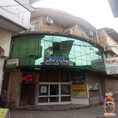 اقامت ارزان در مرکز شهر باران با رزرو مهمانپذیر فارس رشت. دسترسی سریع به میدان شهرداری و بازار سنتی، انتخابی اقتصادی برای سفری به‌یادماندنی.