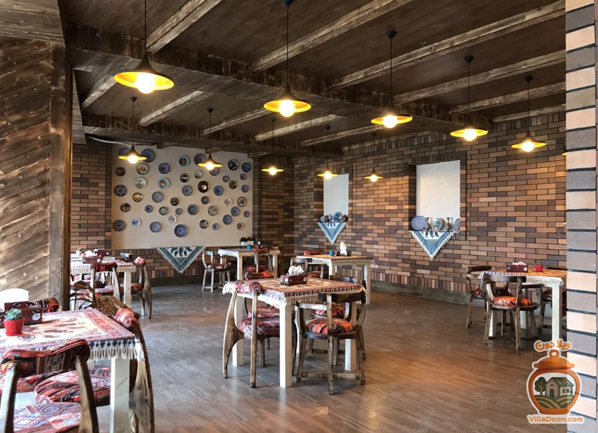 تجربه آرامش در کافه بام سرولات چابکسر با ویوی ابدی جنگل و دریا. بهترین لوکیشن برای عکاسی و لذت بردن از طبیعت لیمه‌سرا. آدرس و تلفن رزرو.