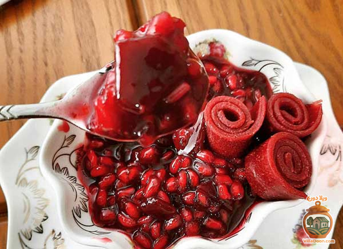 رب انار و لواشک اصیل گیلان، طعم‌های طبیعی و خوشمزه شمال ایران با خواص سلامتی فوق‌العاده. محصولاتی سالم برای سفره‌های ایرانی.