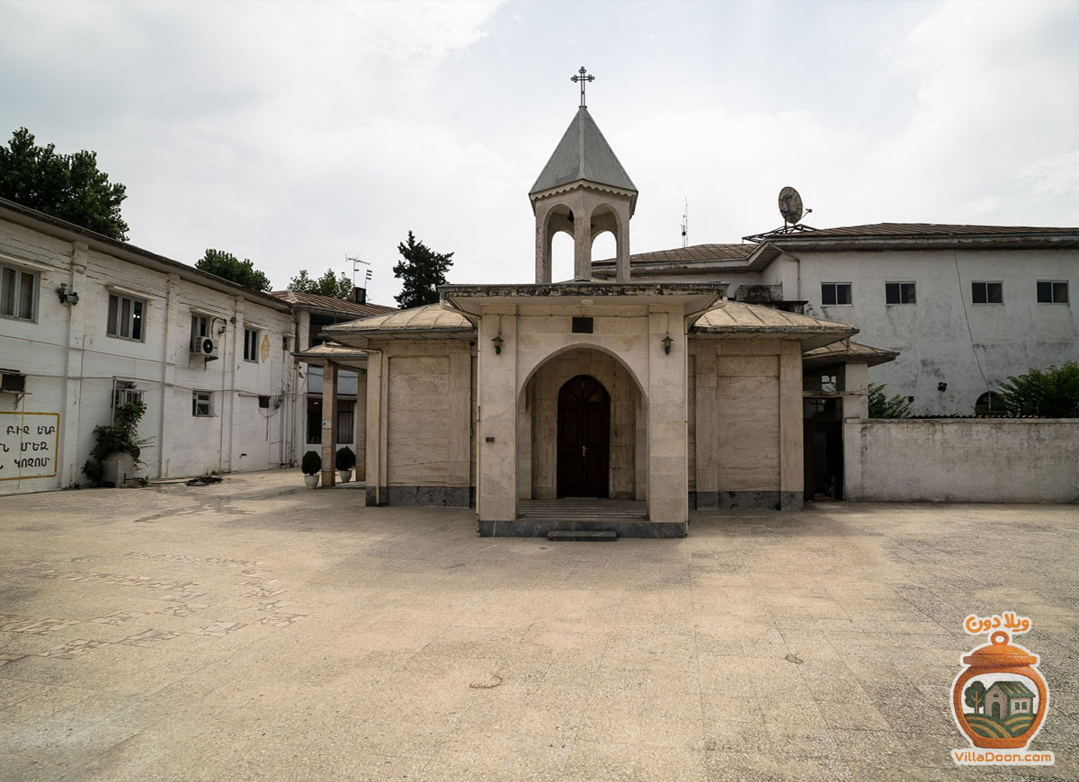 کلیسای تاریخی ارامنه بندر انزلی، بنایی قاجاری و نماد همزیستی فرهنگی در گیلان. معماری منحصربه‌فرد و روایتی از تاریخ ارامنه ایران.
