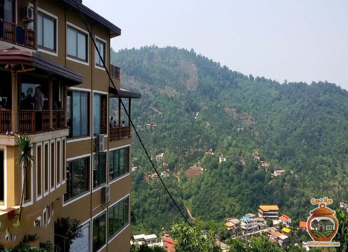 تجربه غذاهای سنتی گیلانی در رستوران خاور خانم سرولات با منوی اصیل، محیط صمیمی و خدمات باکیفیت.