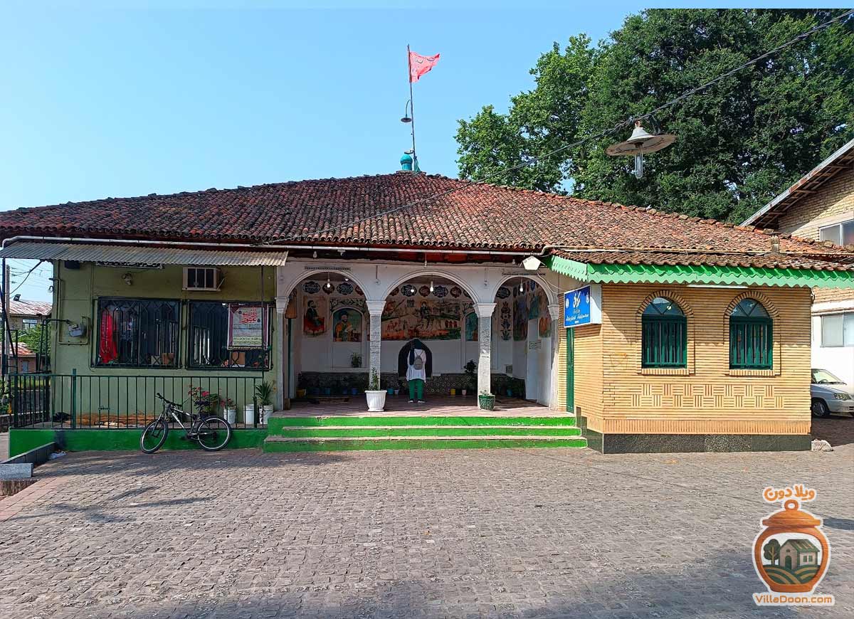 بقعه آقا سید حسین لنگرود، آرامگاهی تاریخی و زیارتی در بافت قدیم شهر. بازدید از معماری صفوی، کاشی‌های قاجار و فضای معنوی این اثر ملی ایران.