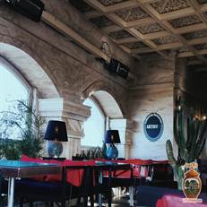 کافه آرتیست رشت در برج گلسار؛ آدرس، تلفن و منوی متنوع از صبحانه تا شام. بهترین گزینه برای گردش در رشت .