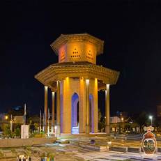 آرامگاه میرزا کوچک‌خان جنگلی در محله سلیمان‌داراب رشت، یادمان سردار جنگل است. برای آشنایی با تاریخچه و فضای آرام این مکان تاریخی کلیک کنید.
